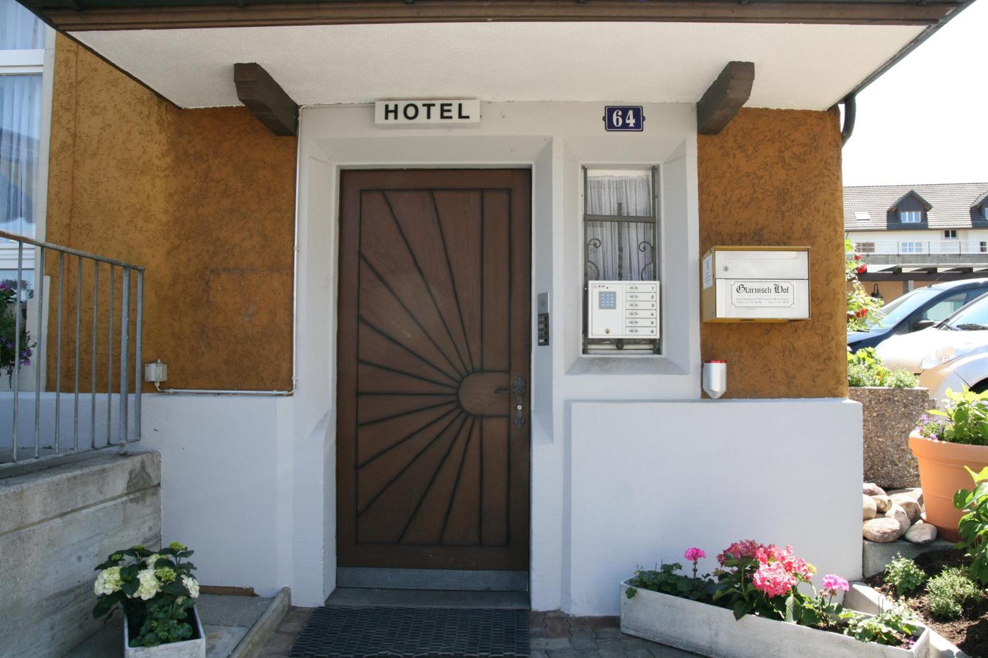 Hotel Glaernisch Hof Хорген Экстерьер фото
